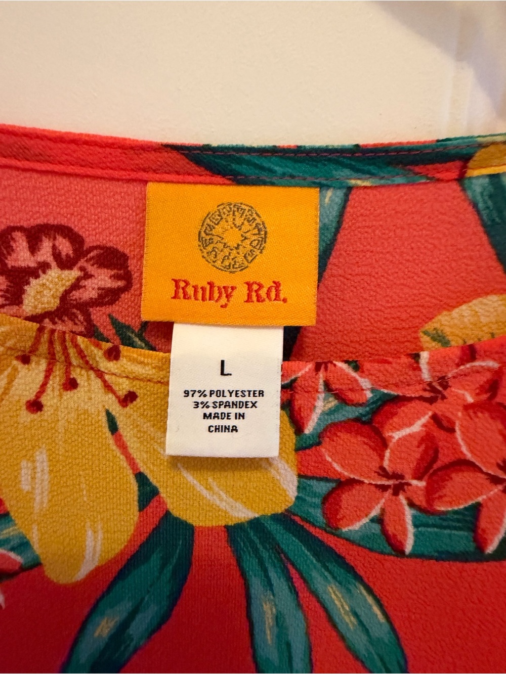 Ruby Rd. Floral Blouse in Red Multicolor Size Large - Picture 3 of 3